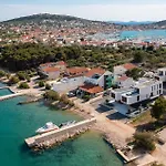 Nice Apartment In Betina With Wifi Apartamento *